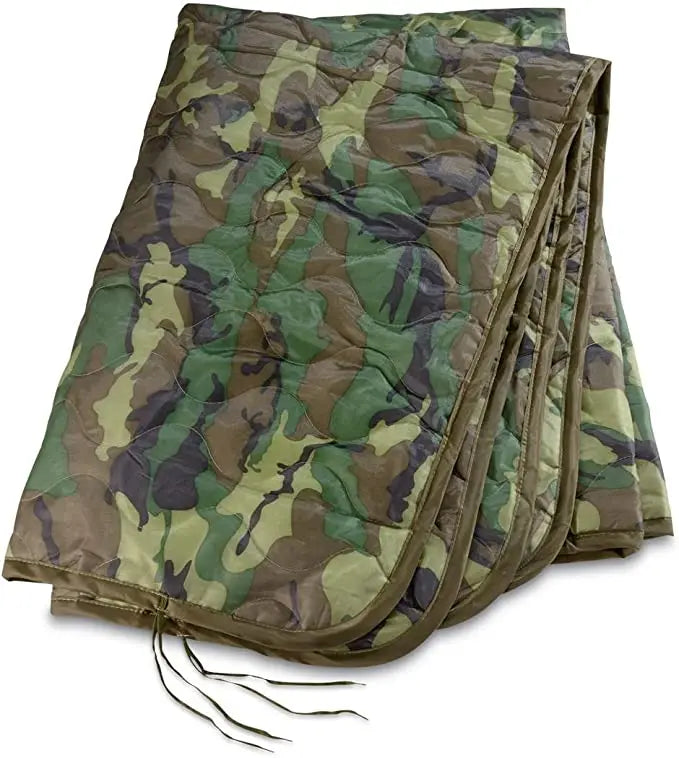 Tactical Poncho Liner Camouflage Water Repellent Woobie Quilted Blanket Suitable for Camping, Shooting Hunting