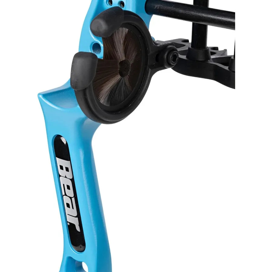 Archery Royale Ready to Hunt Compound Bow Package for Adults and Youth 12 27 Draw Length 550 Lbs Draw Weight Up to 290 FPS