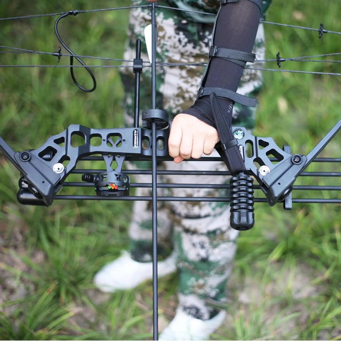 Archery Compound Bow Set 20-70 LBS, Draw Length 24\\"-30\\", up to IBO 320 fps, Hunting Compound Bow with All Accessories for Ar