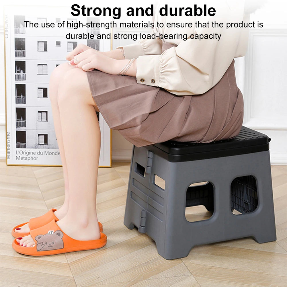 Portable Folding Toilet with Lid Foldable Outdoor Camp Toilet Multifunctional Folding Truck Toilet for Emergencies