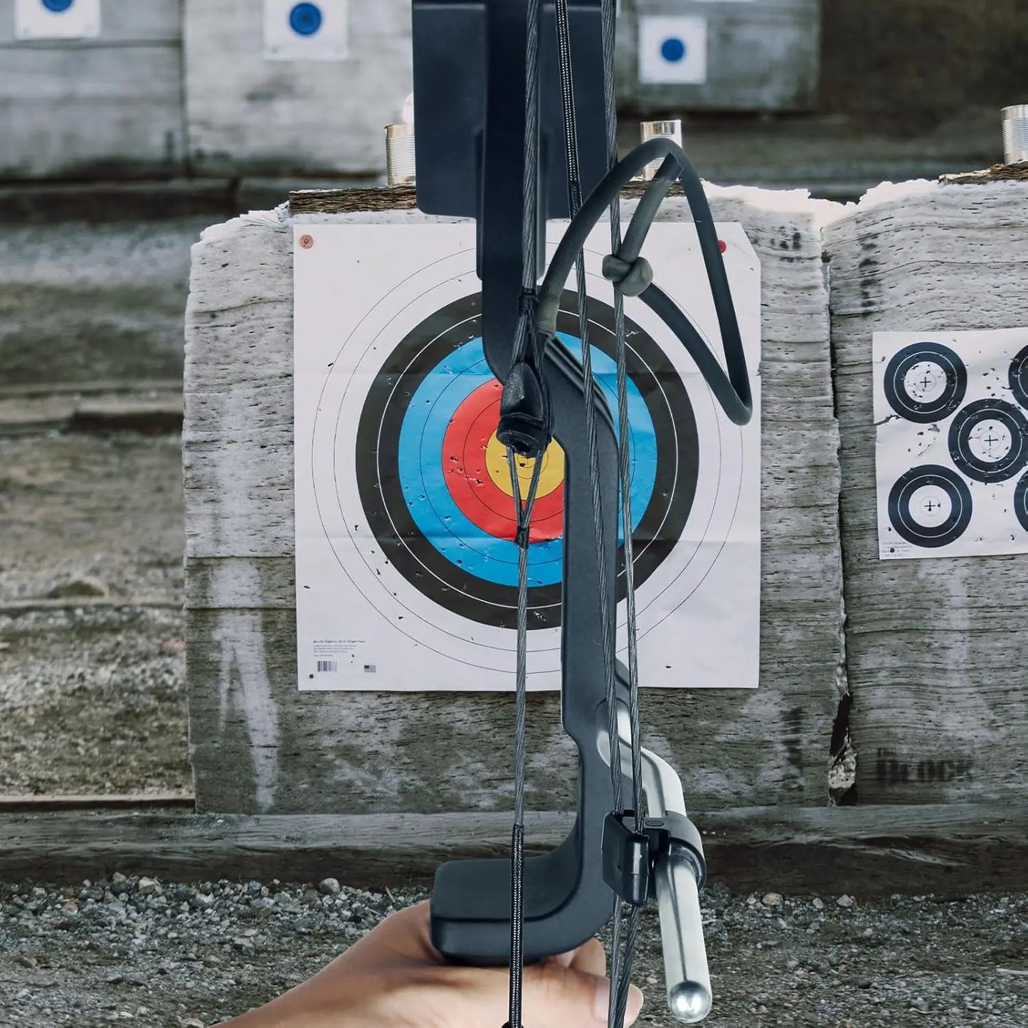 Compound Bow Set 30-60lbs for for Pull Beginner and Teens Right Handed,19"-30" Draw Length,320 FPS Speed,Hunting Bow Archery Set