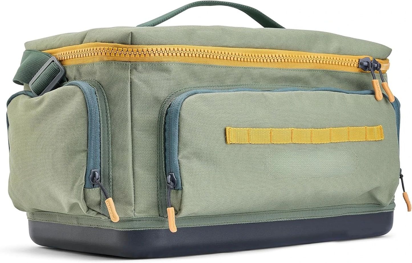 Weekend Series，WEEKEND 3700 TACKLE BAG: Embrace the next level of fishing convenience with a tackle bag designed