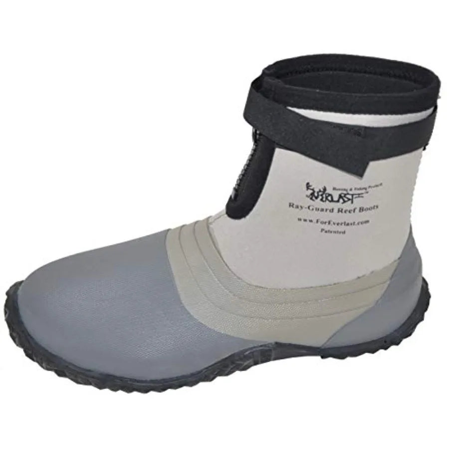 Wading fishing boots for reef use, vulcanized rubber sole, lightweight and waterproof, unisex adult size, black