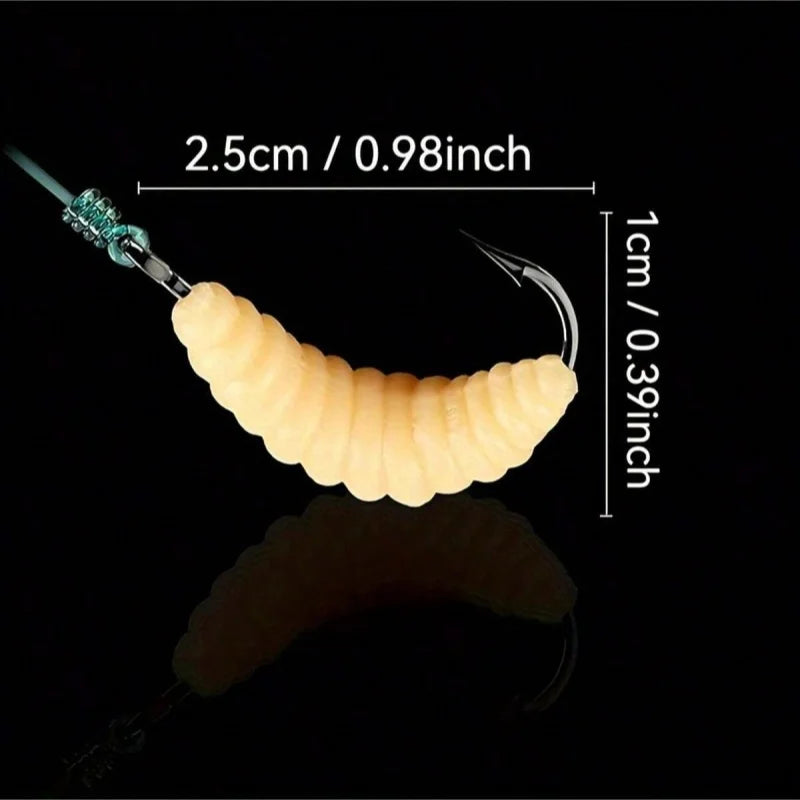Rubber Worm Lure Set (with Hooks) – Ideal for freshwater fishing, this set is suitable for a variety of fish species