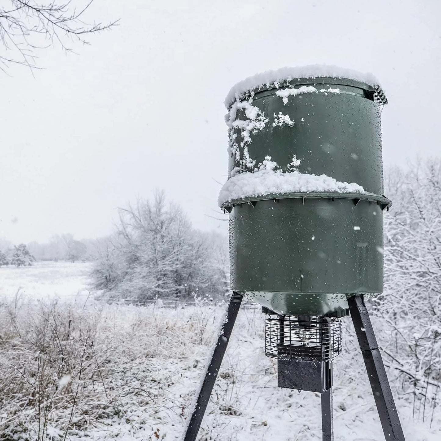 270lb Game Feeder with Digital Timer Durable Varmint-Proof Tripod Corn/Pellet Deer Hunting Feeder  50-feet Radius