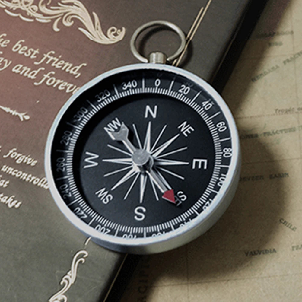 Outdoor Pocket Compass Portable Outdoor Orientation Navigation Compass Silver for Outdoor Camping Hiking Sports Navigation