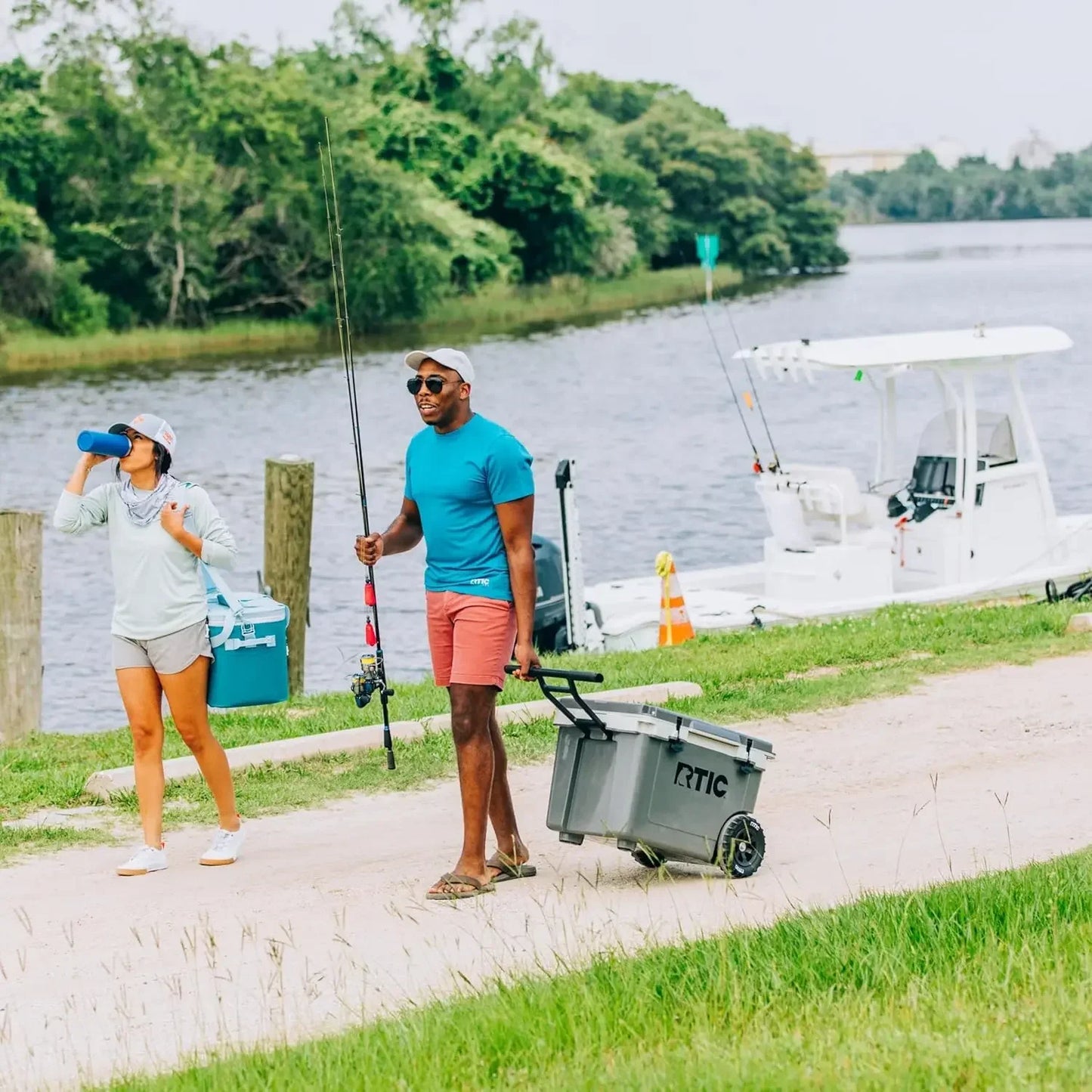 Hot-selling52 Quart Ultra-Light Wheeled Hard Cooler Insulated Portable Ice Chest Box for Beach, Drink, Beverage, Camping, Picnic